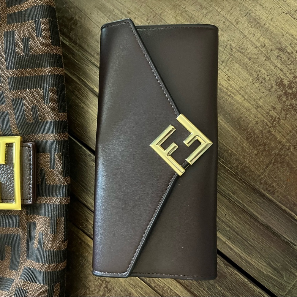 Fendi Two piece bundle wallet and bag and they are GORGEOUSSSS - Picture 2 of 16